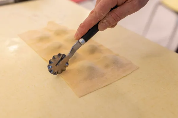 Fabriquez et dégustez vos raviolis frais artisanaux à Paris