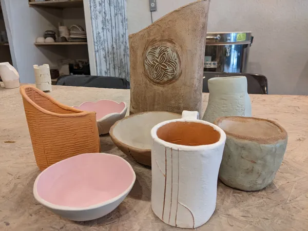 Modelez votre duo de mugs ou votre vase à Valence