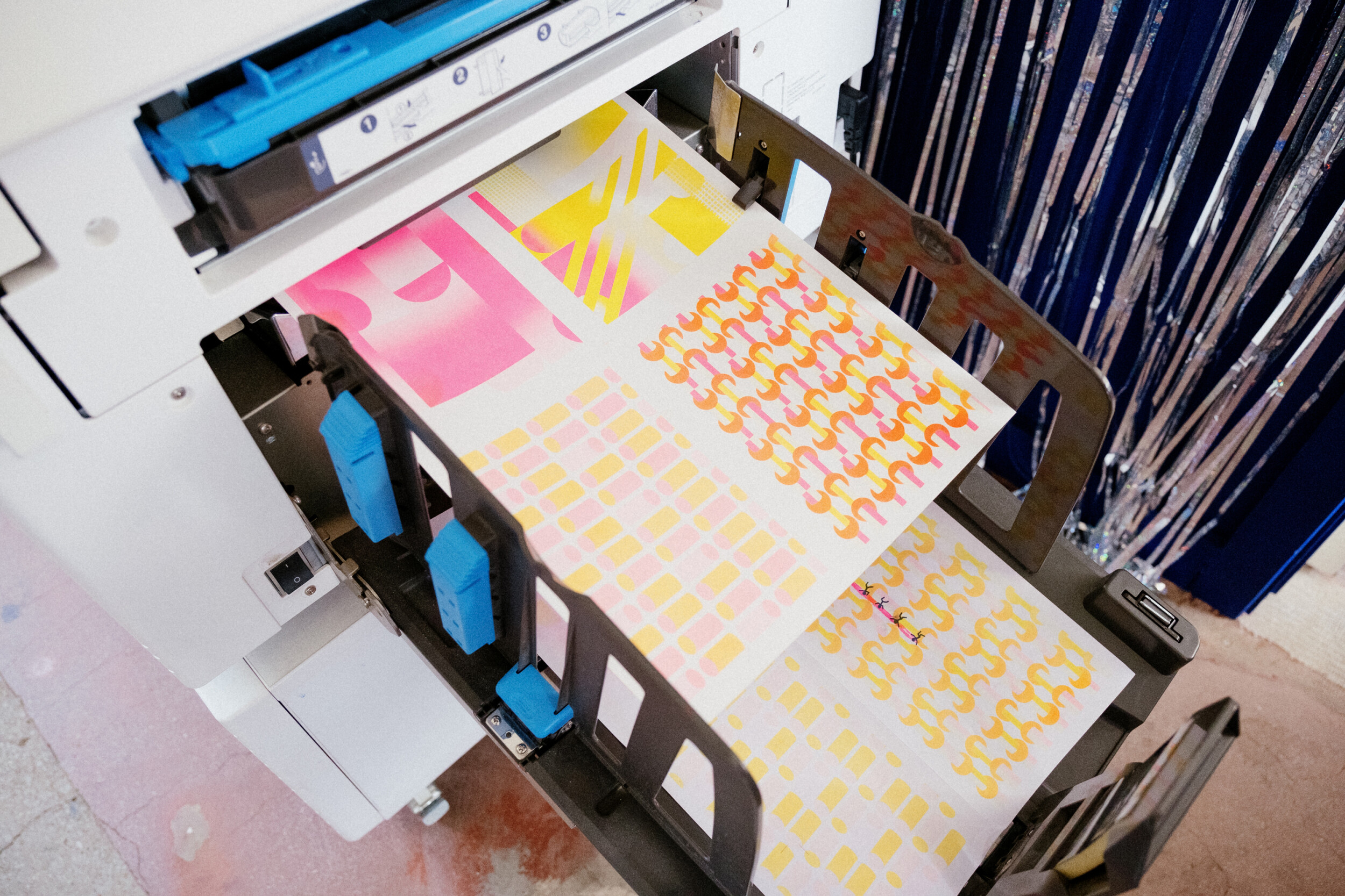Créez des carnets colorés en risographie avec Meriem - Image n°8 - Wecandoo