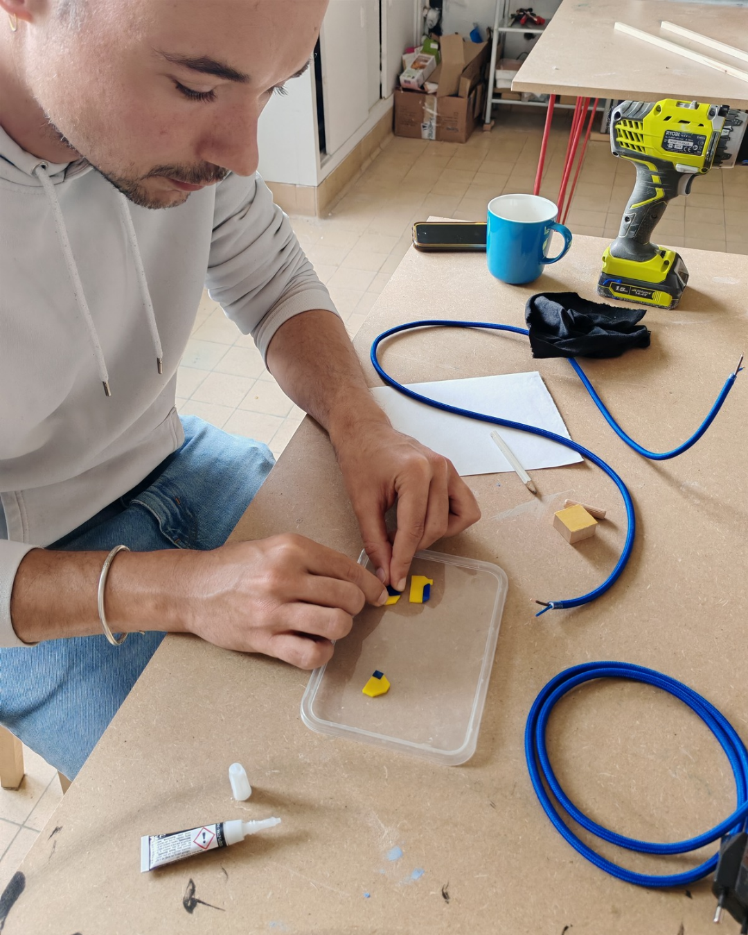 Réalisez votre lampe murale design avec Alix - Image n°2 - Wecandoo